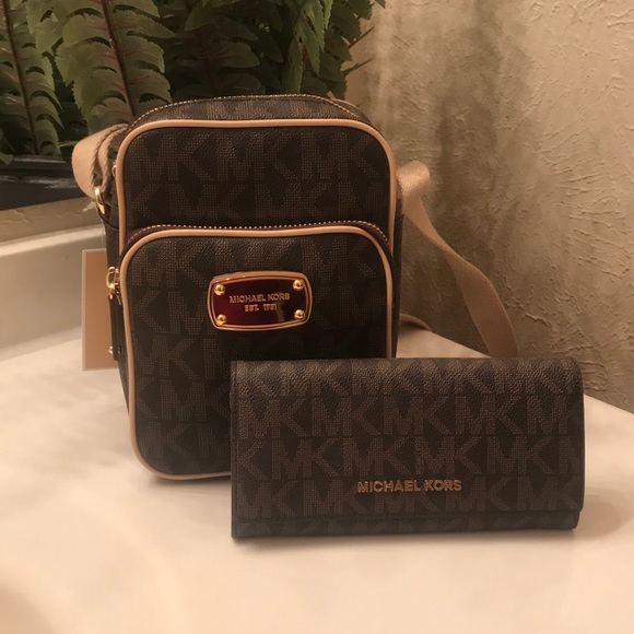 michael kors signature w webbing
